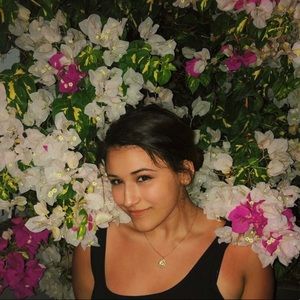 Meet your Posher, Julie